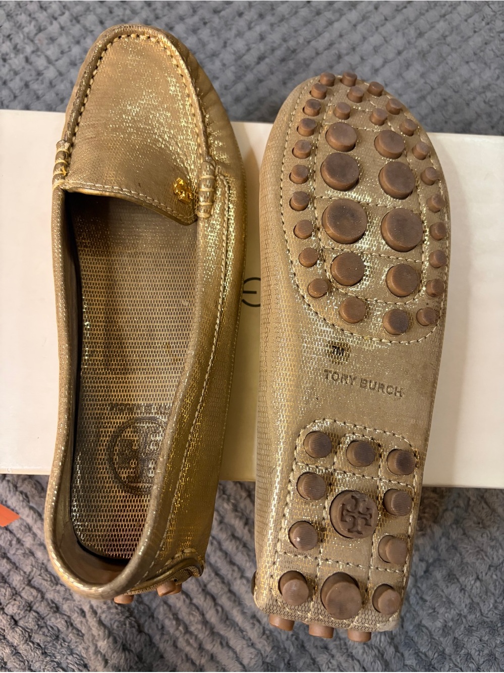 Tory Burch Metallic Gold Driving Loafers 7 - Picture 9 of 9